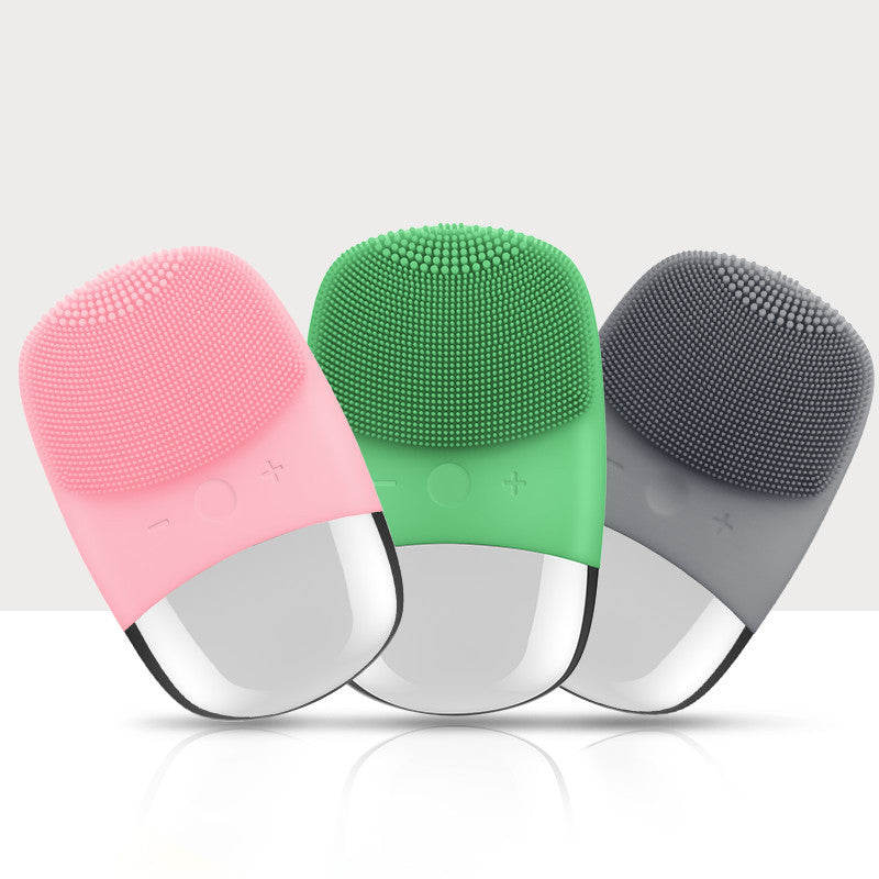 Silicone facial cleanser